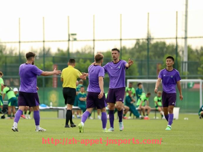 江南体育APP-世俱杯历届红黄牌统计报告：激烈程度背后的冷数据