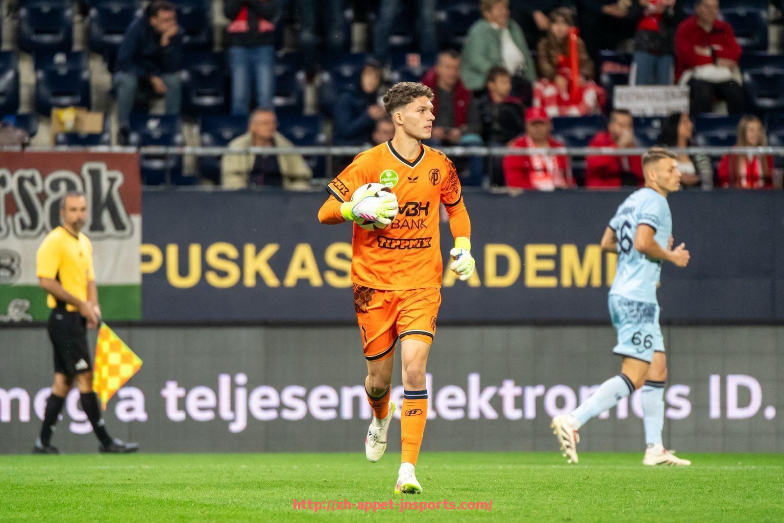 江南体育APP-德甲拥有最多足球队员的球队名单及配置分析